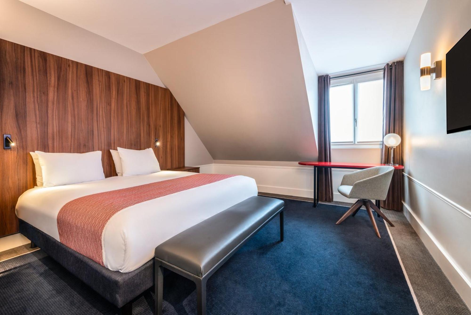 Suite Lit King-Size avec Canapé-Lit et Vue sur la Ville