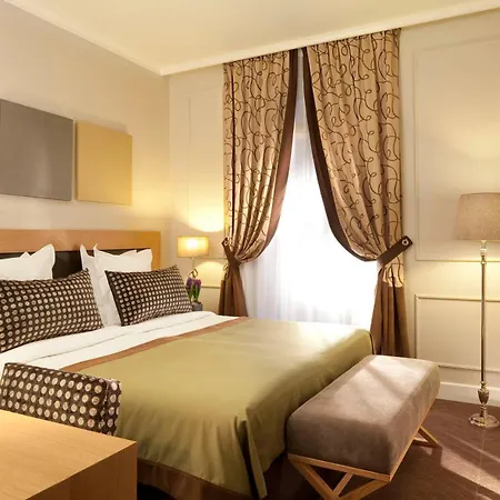 Hotel Galileo Champs Elysees-3