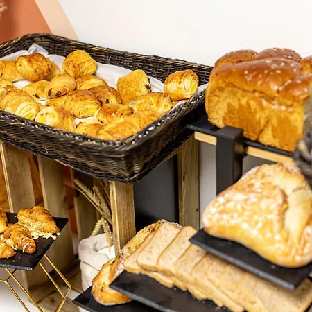 Ibis Styles Paris Eiffel Cambronne-3